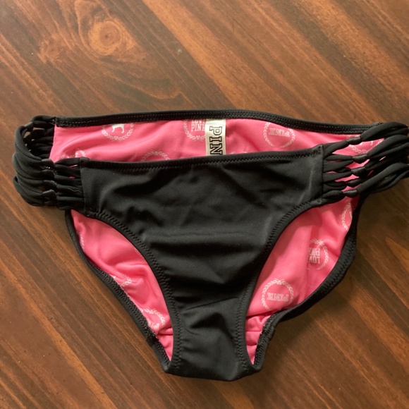 🚨 FINAL DROP- Totally Beachin’ xsmall Victoria secret black bikini bottoms - Picture 4 of 6